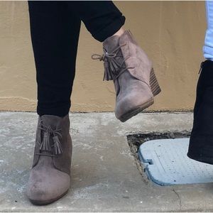 Dr Scholls brown booties